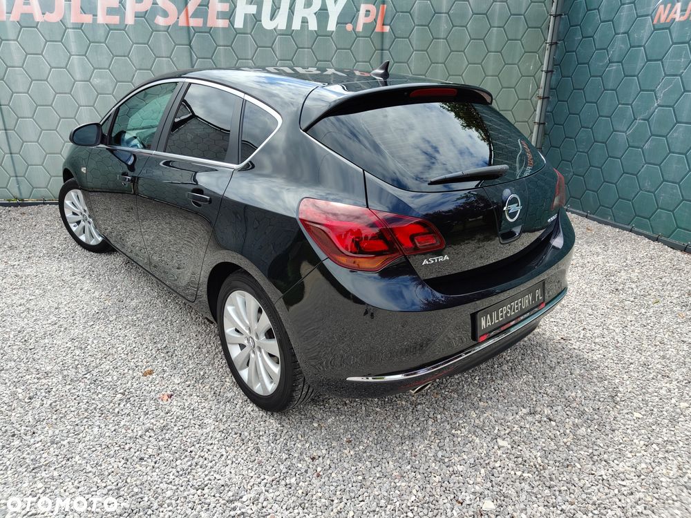 Opel Astra 1.4 Turbo Exklusiv - 25