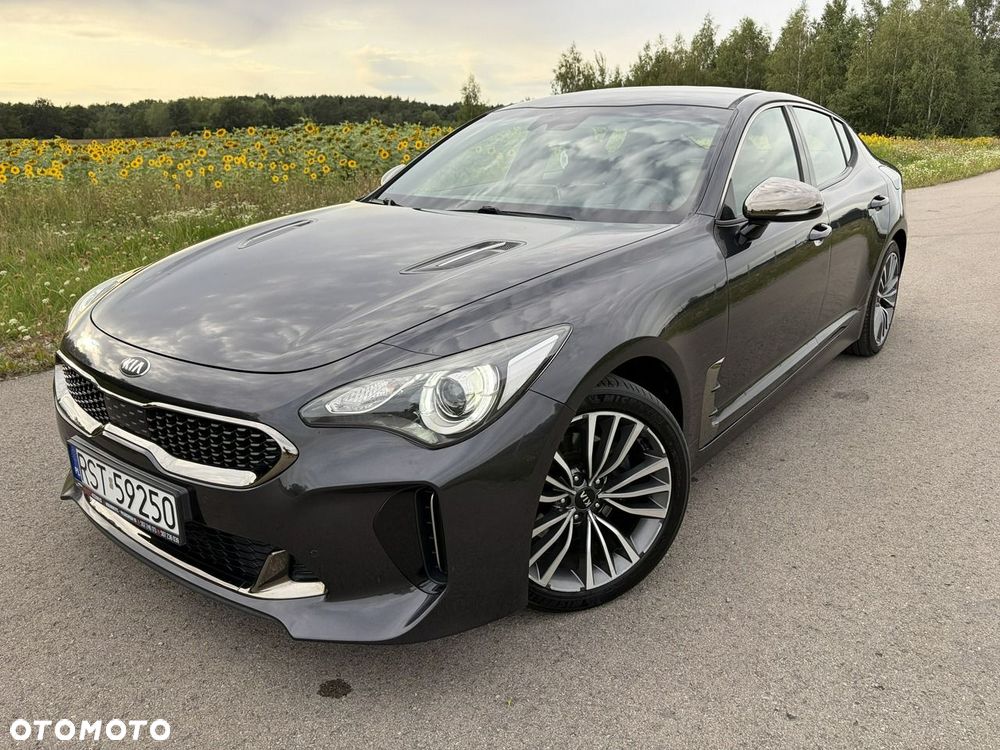 Kia Stinger - 1