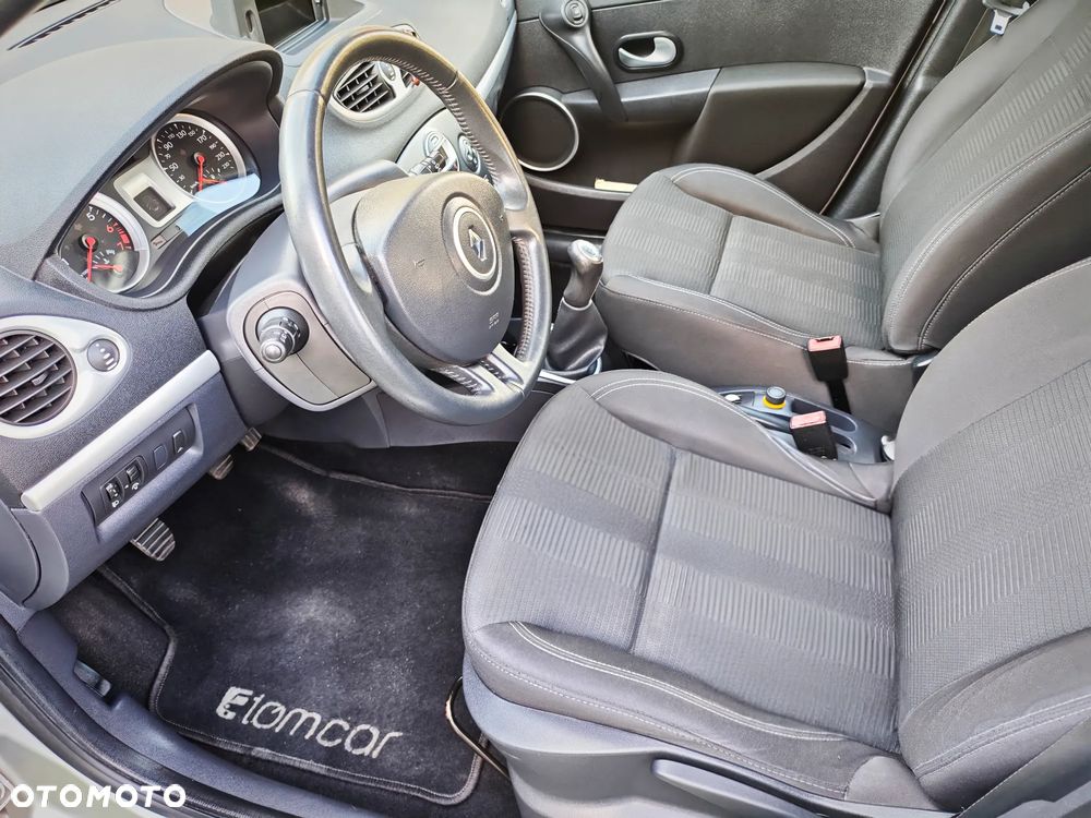 Renault Clio 1.2 16V 75 GPS - 10