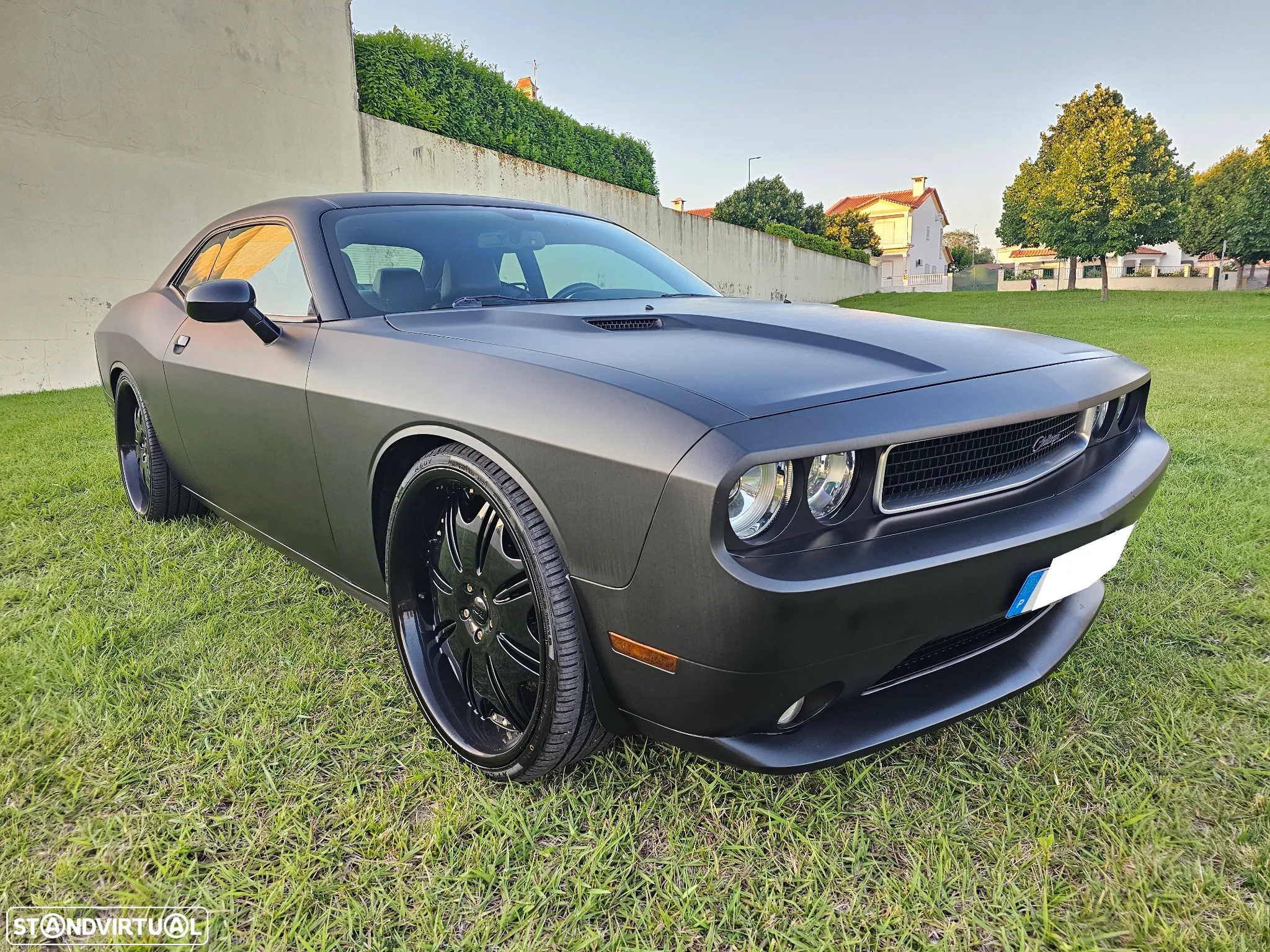 Dodge Challenger Auto R/T Plus - 9