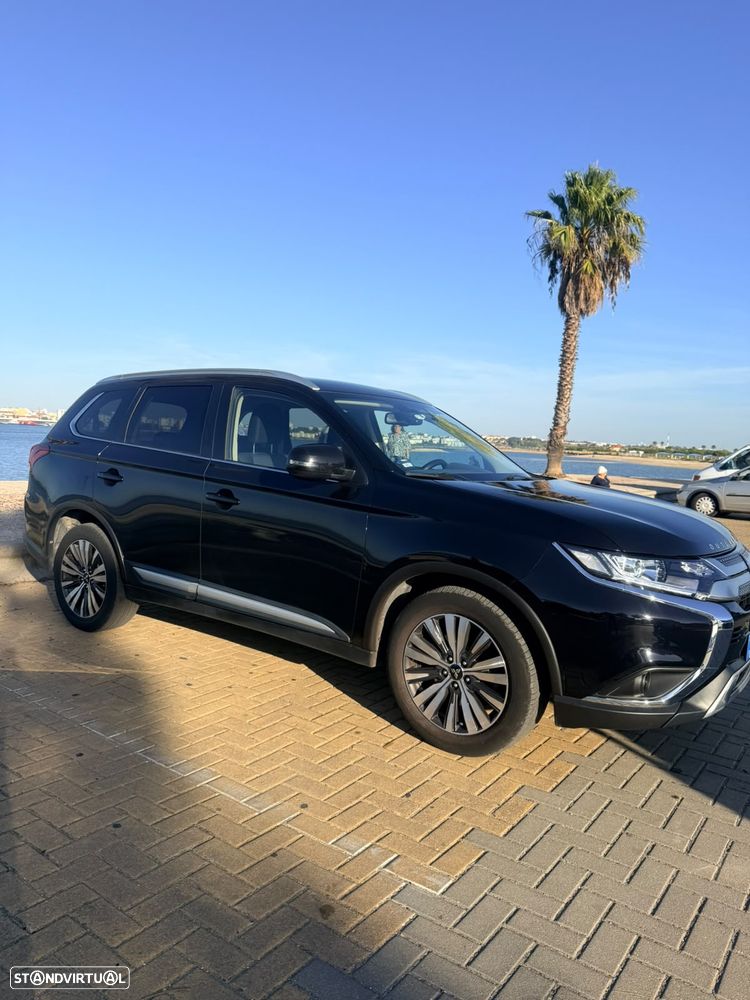 Mitsubishi Outlander 2020 photo 3