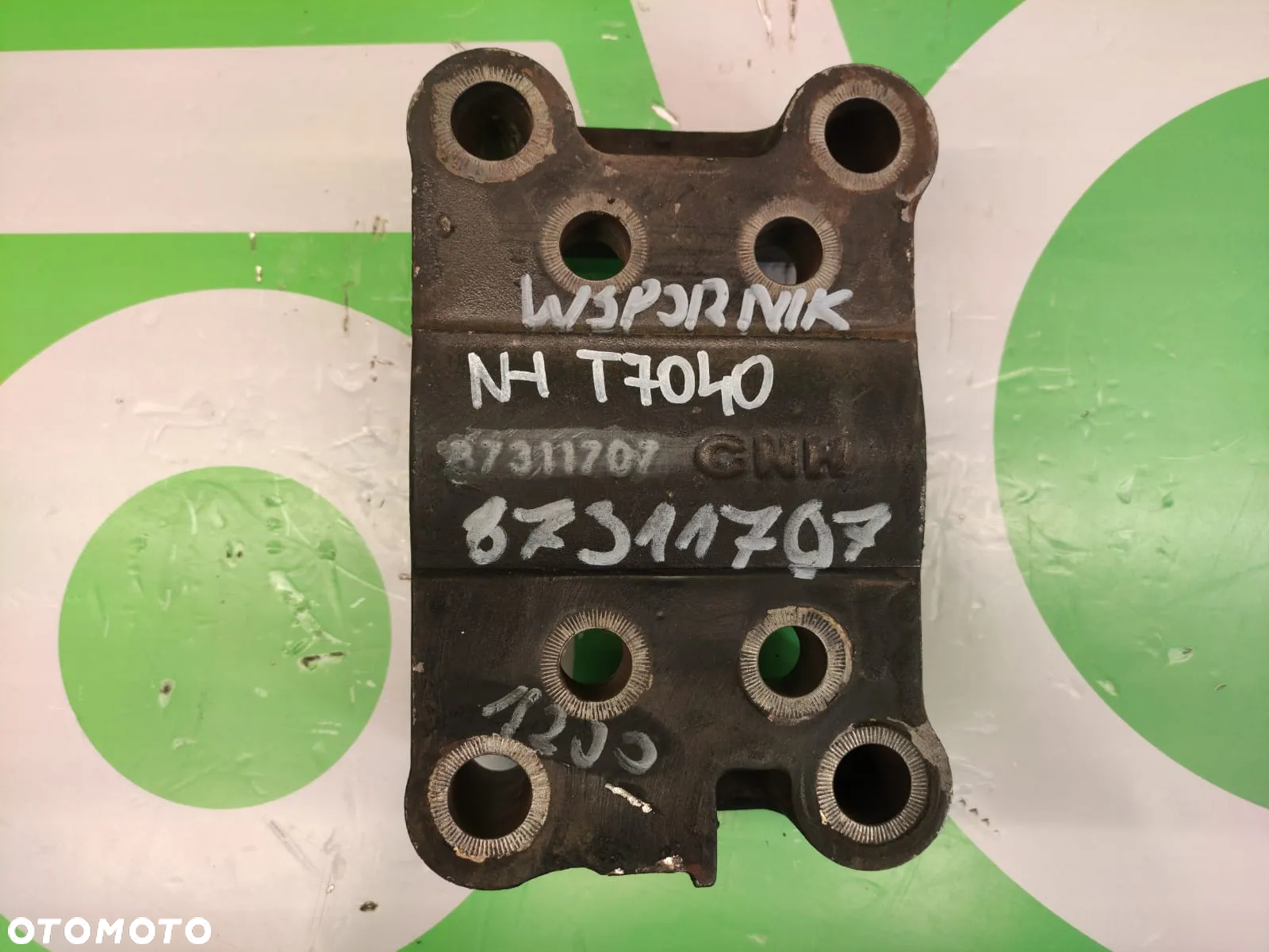 Wspornik przedniej osi CNH 87311707 New Holland T7040 - 3