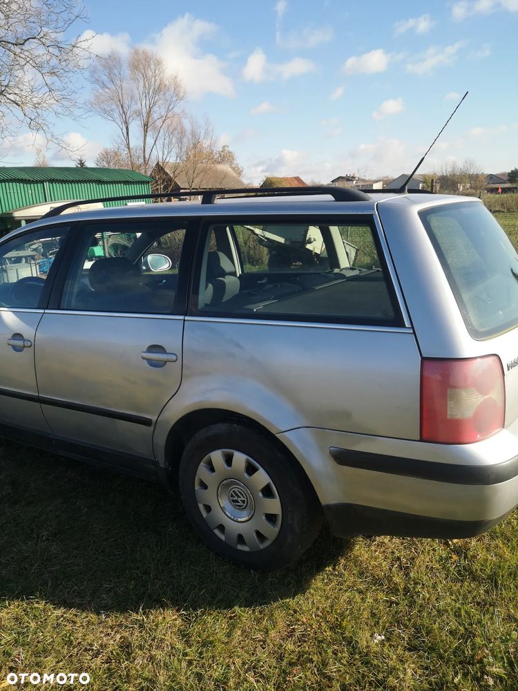 Volkswagen Passat 1.9 TDI Basis - 6