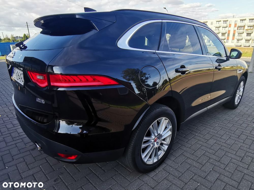 Jaguar F-Pace 35t AWD Prestige - 9