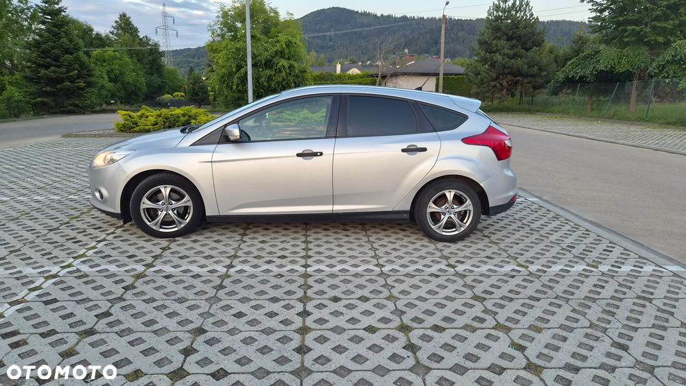 Ford Focus 1.6 TDCi DPF Titanium - 9