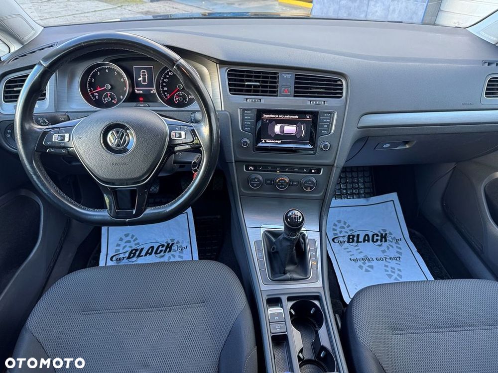 Volkswagen Golf - 12