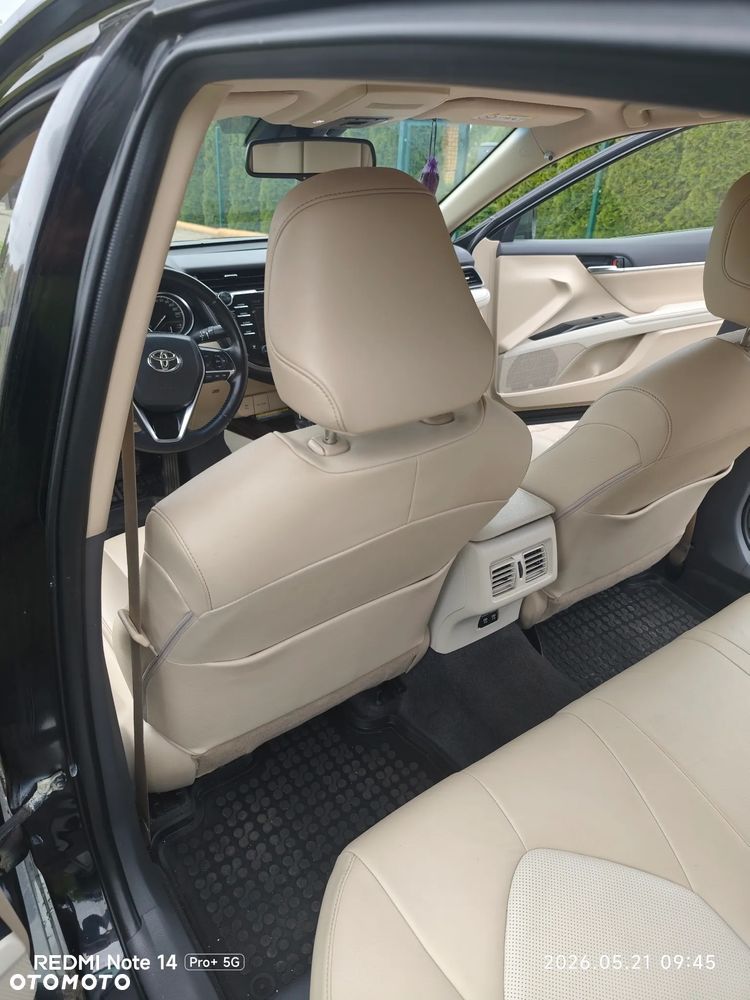 Toyota Camry 2.5 Hybrid Executive CVT - 19