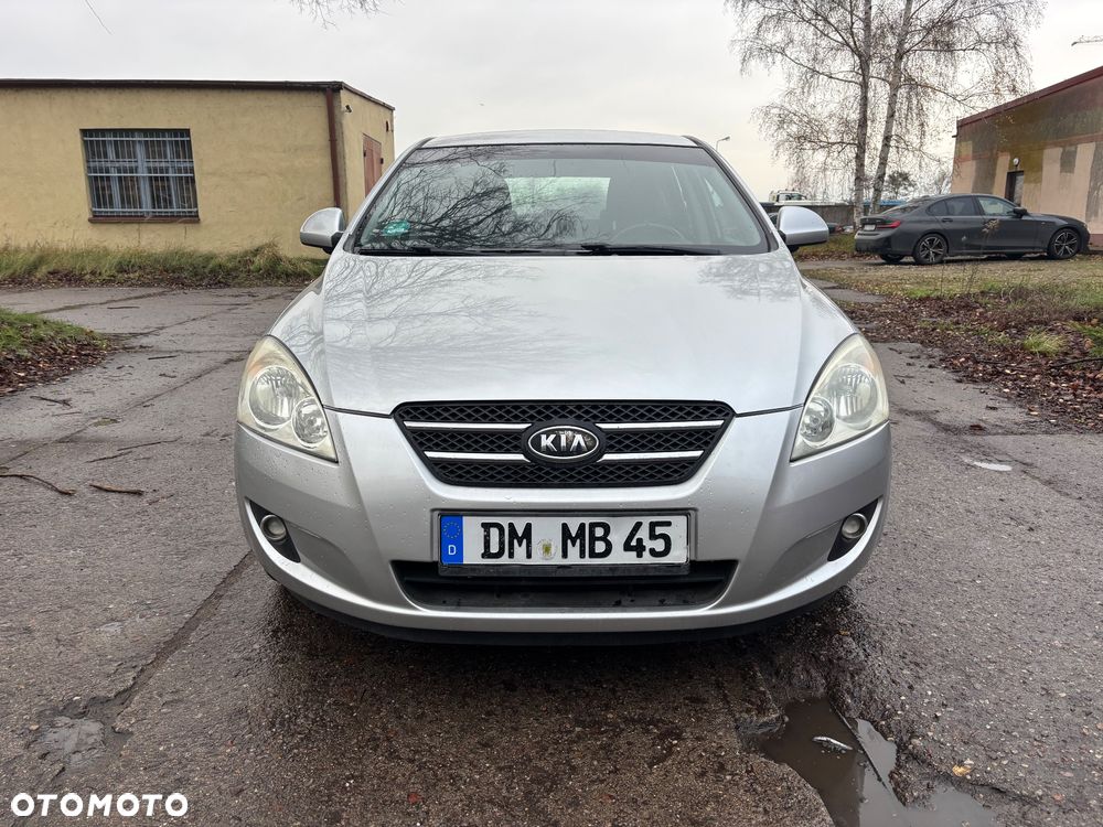 Kia Ceed 2.0 CVVT Spirit - 10