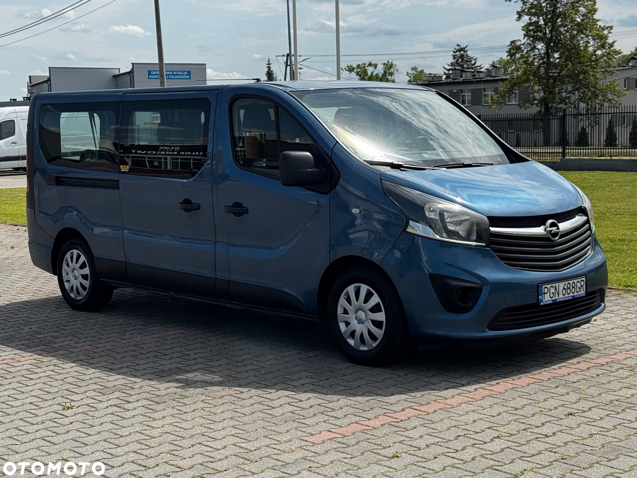 Opel Vivaro - 8