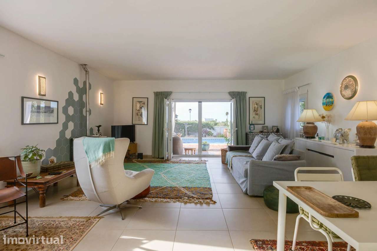 Moradia Térrea T3, Piscina e Terraço Vista Mar, Luz - Grande imagem: 4/42