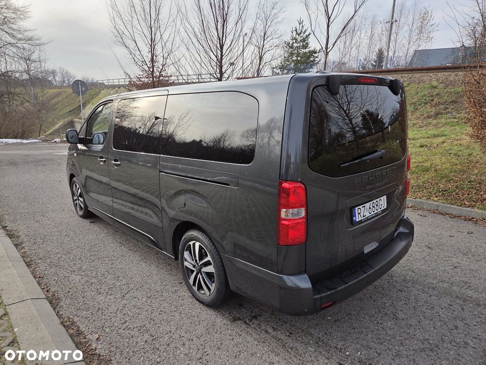 Peugeot Traveller 2.0 BlueHDi Long Business EAT8 - 22