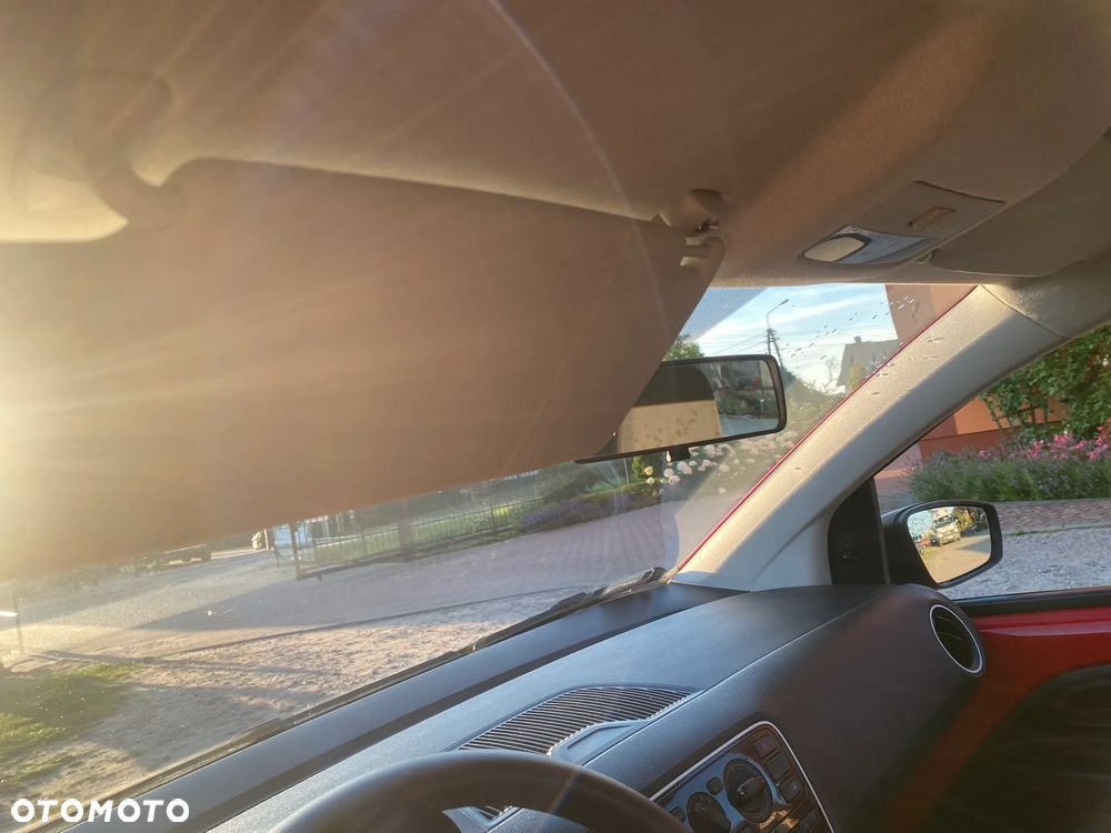 Volkswagen up! 1.0 Take - 18