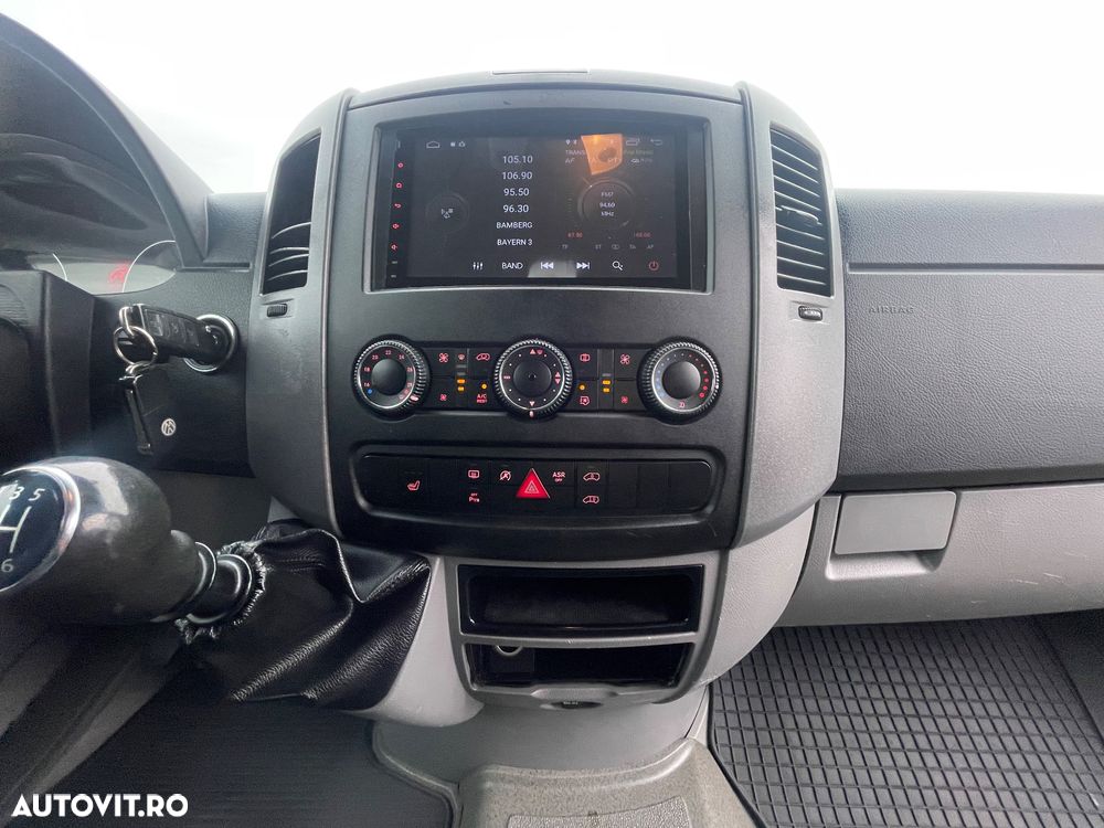 Volkswagen Crafter - 12