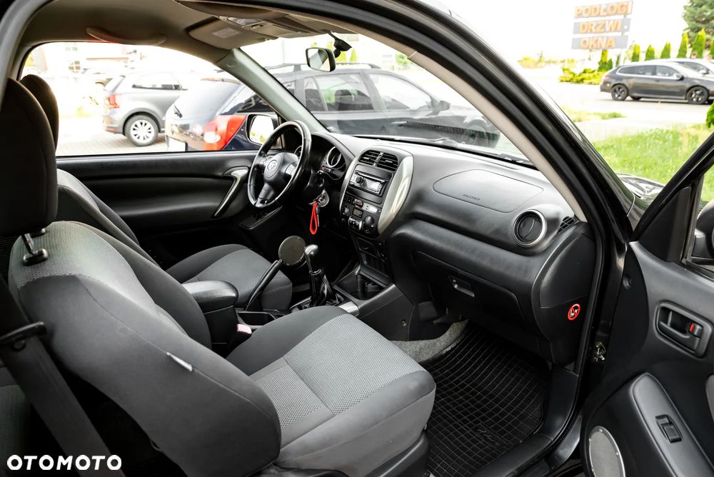 Toyota RAV4 4x4 Edition - 19