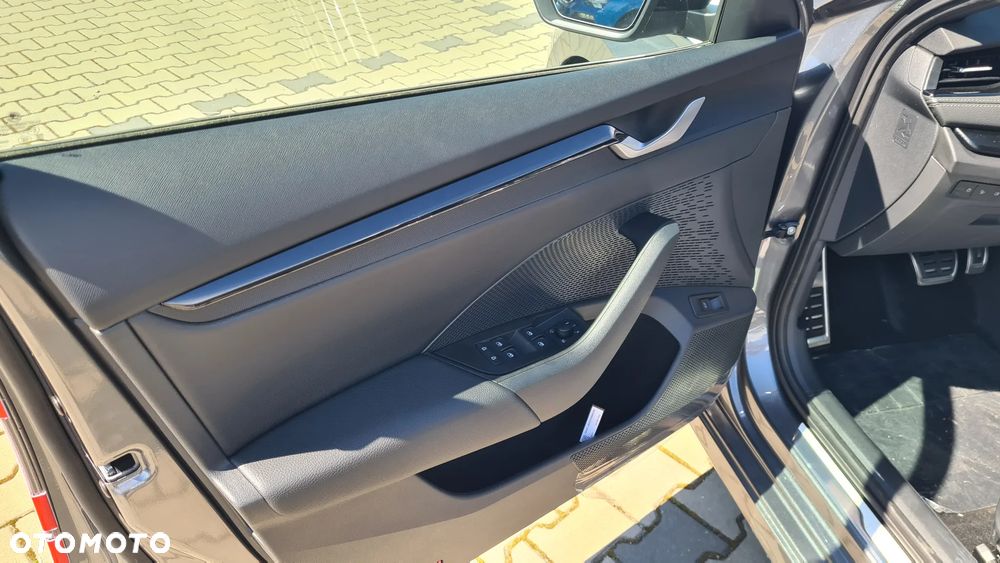 Skoda Octavia 1.5 TSI e-Tec Sportline DSG - 8