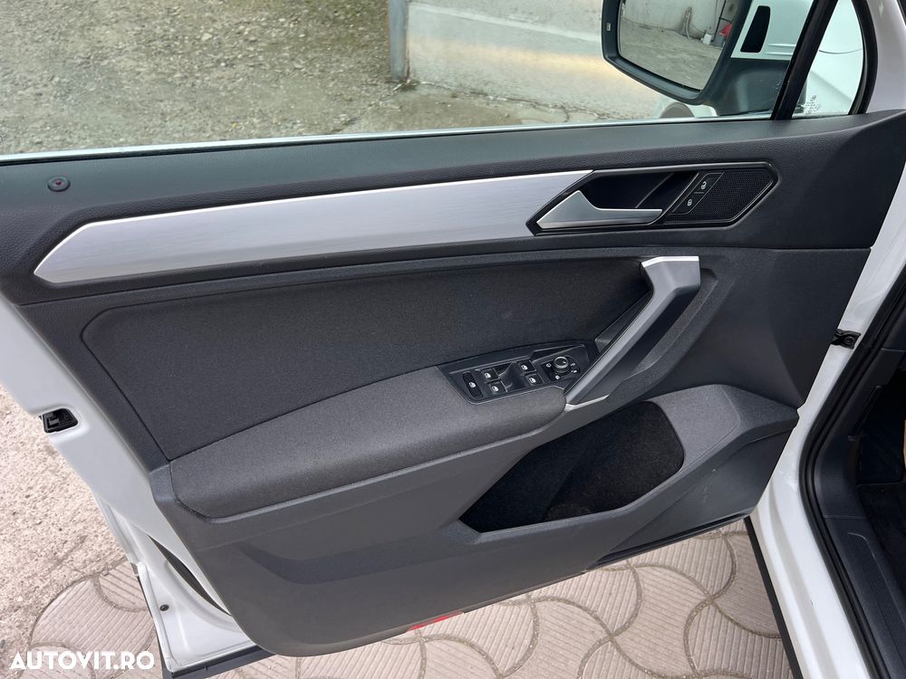 Volkswagen Tiguan 2.0 TDI SCR Comfortline - 17