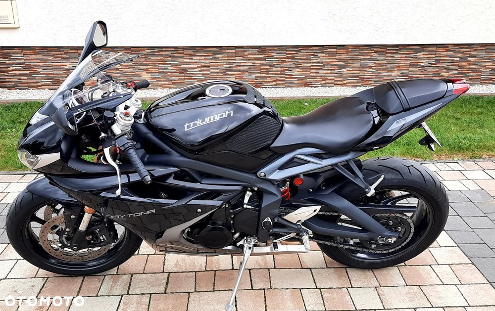Triumph Daytona - 3