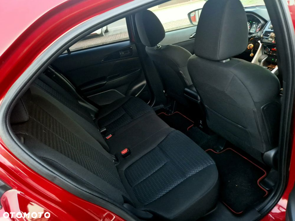 Mitsubishi Eclipse Cross - 12