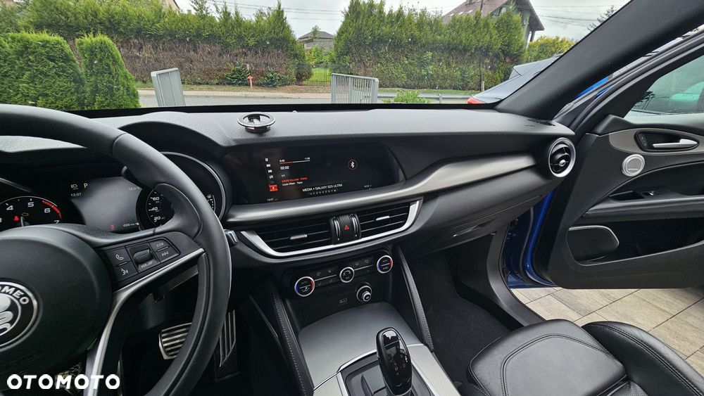 Alfa Romeo Stelvio - 17