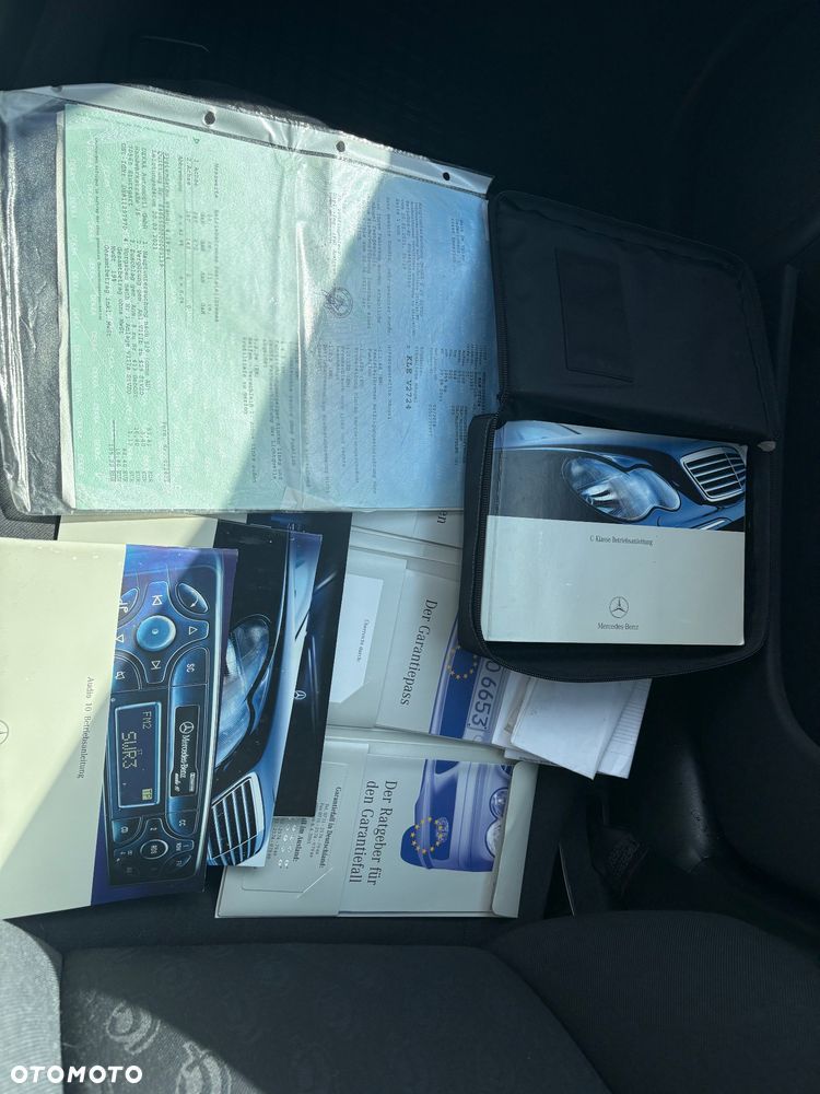 Mercedes-Benz Klasa C 180 T Kompressor Classic - 16