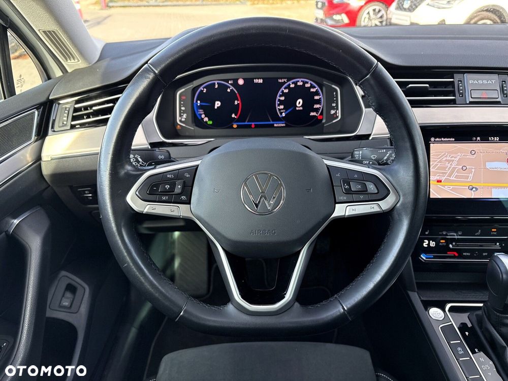 Volkswagen Passat - 19
