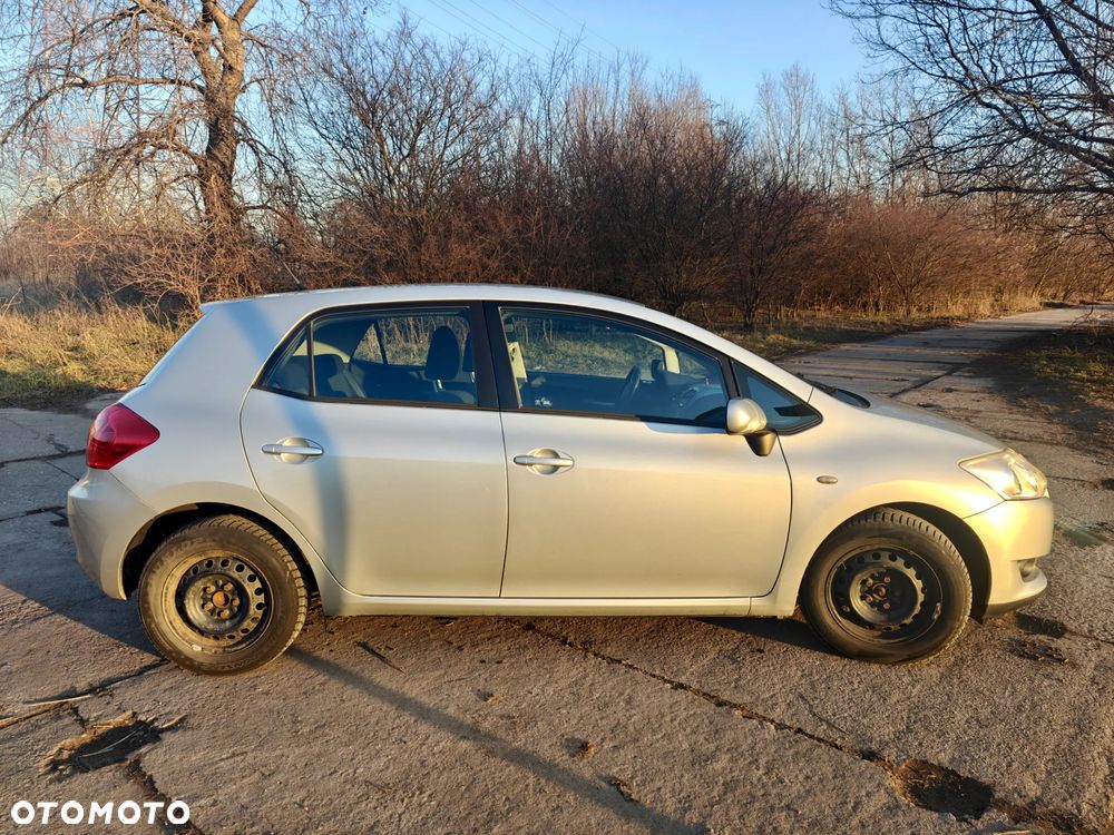 Toyota Auris 1.33 VVT-i Life - 4