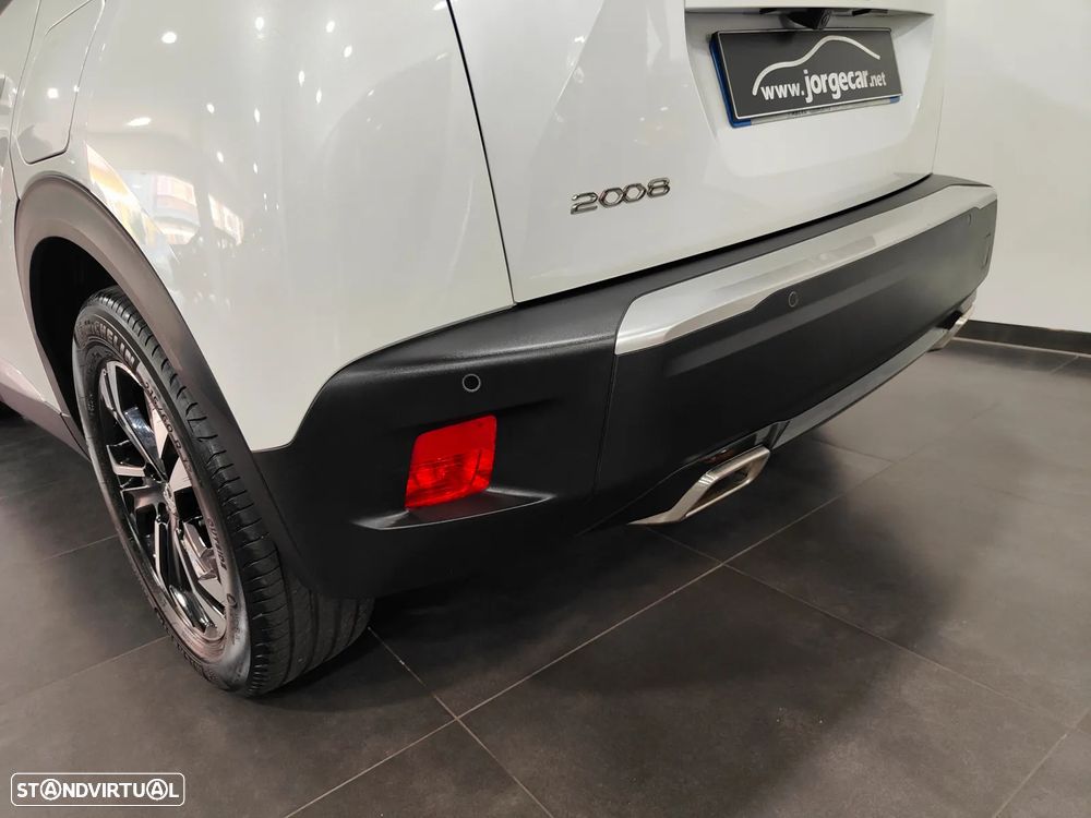 Peugeot 2008 1.2 PureTech Allure - 21