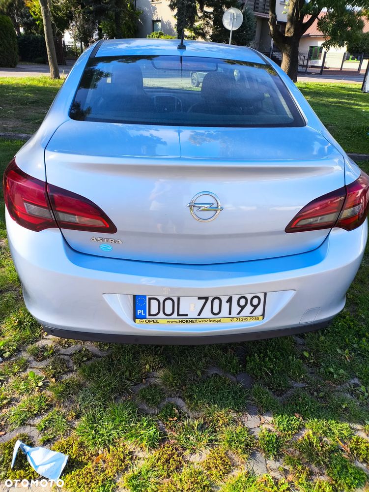 Opel Astra - 4