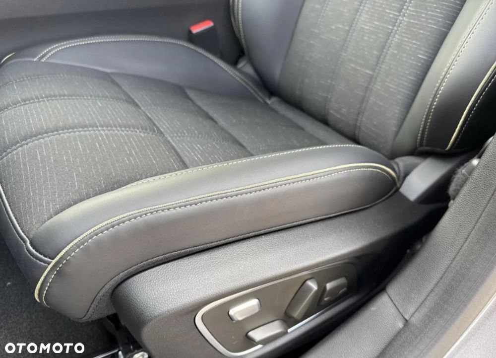 Renault Austral 1.3 TCe mHEV Iconic - 13