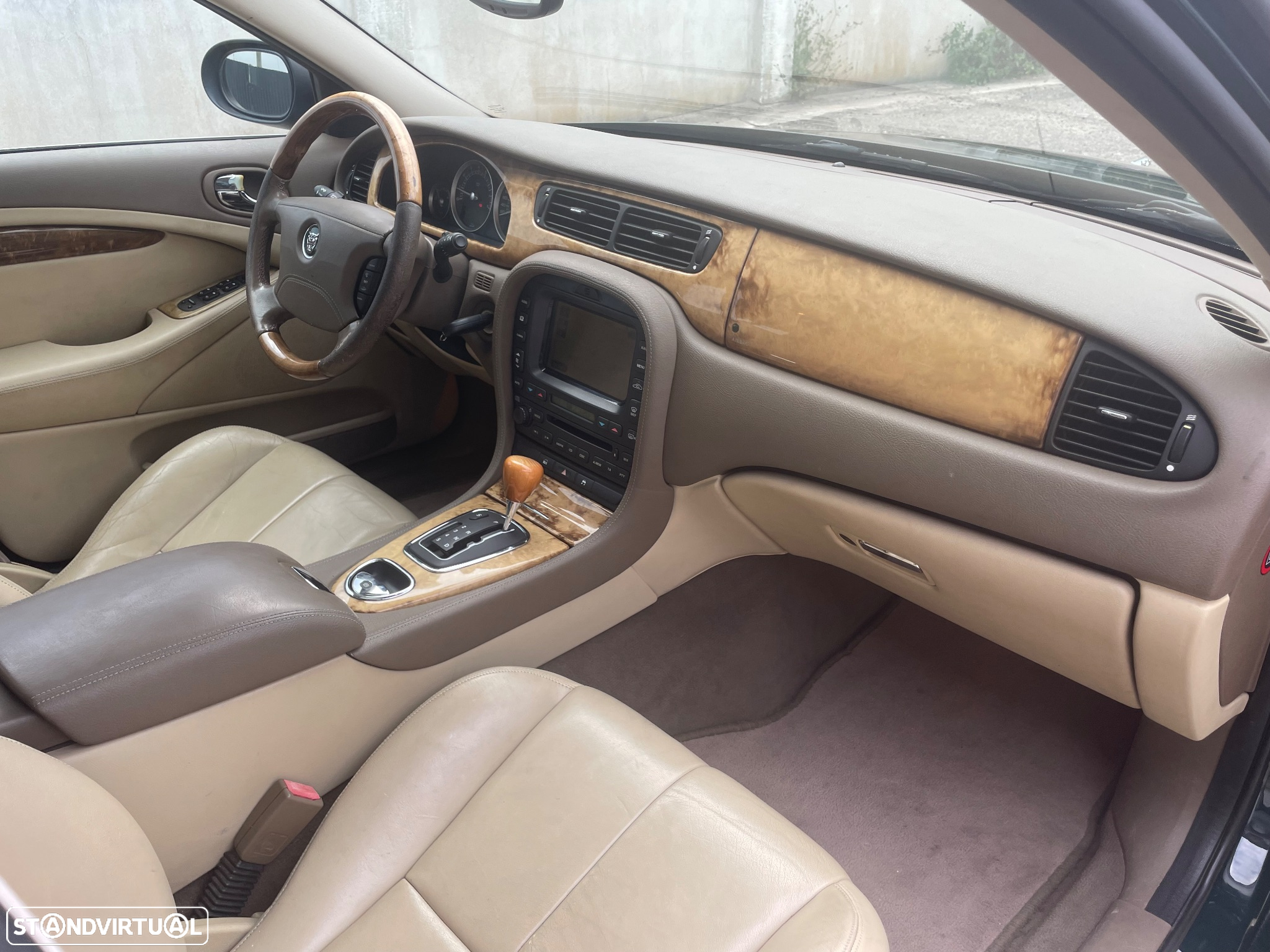 Jaguar S-Type 3.0 V6 Executive - 7