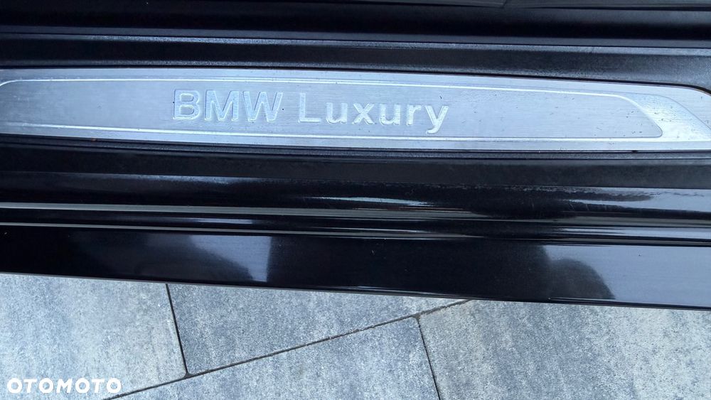 BMW Seria 3 320i Luxury Line - 26