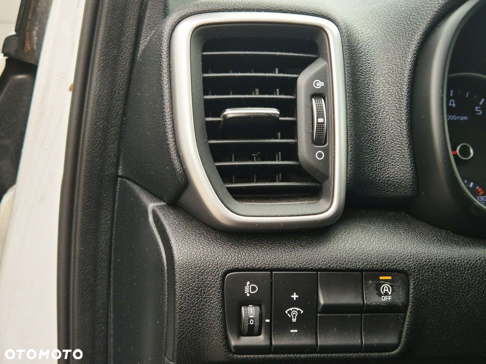 Kia Sportage 1.6 GDI M 2WD - 24