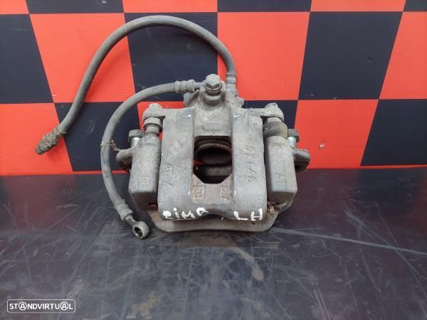 Pinça Travão Frente Esquerda Cima Mitsubishi Canter (Fb7, Fb8, Fe7, Fe - 1