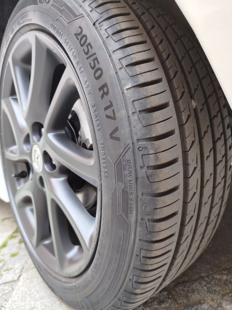 Mazda 3 1.6 Exclusive EU5 - 18