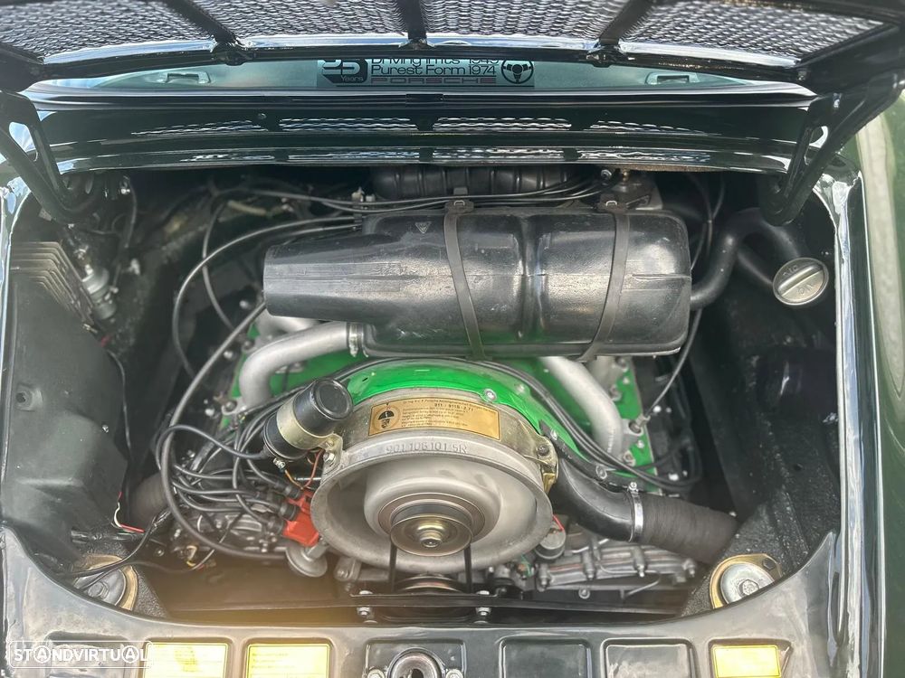 Porsche 911 Série F - 23
