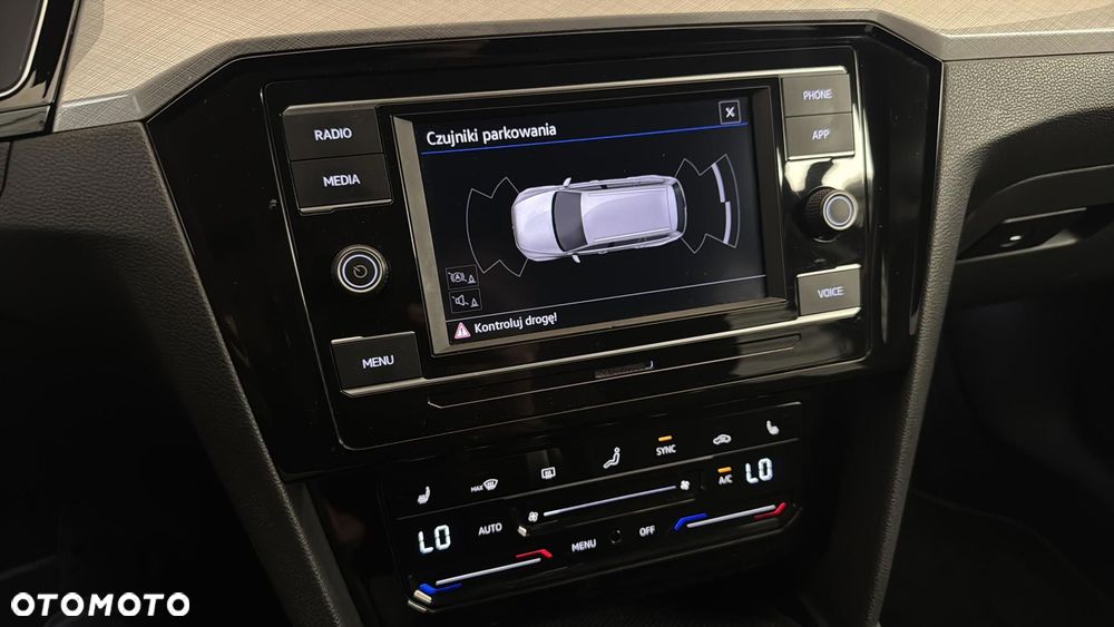 Volkswagen Passat Variant 2.0 TDI SCR Business DSG - 19