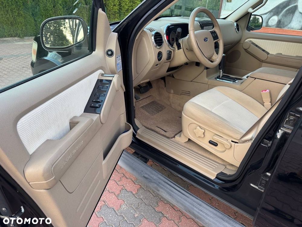 Ford Explorer 4.0 4WD - 9