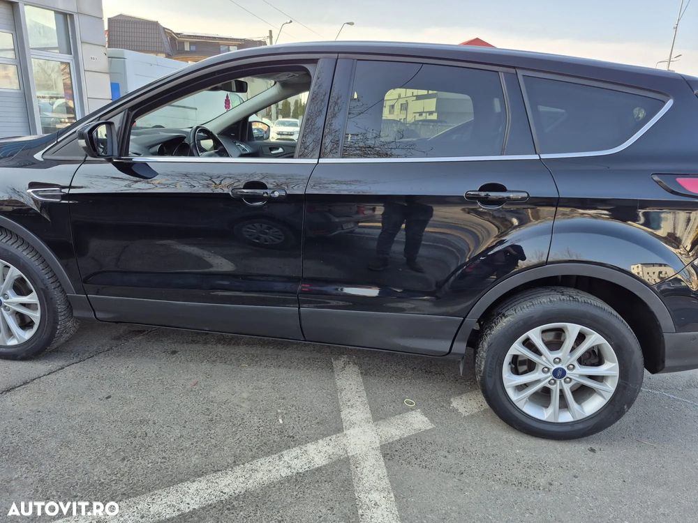 Ford Kuga 2.0 TDCi 2WD Trend - 4
