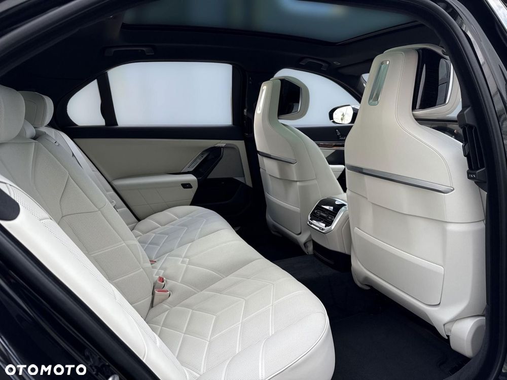 BMW Seria 7 - 19