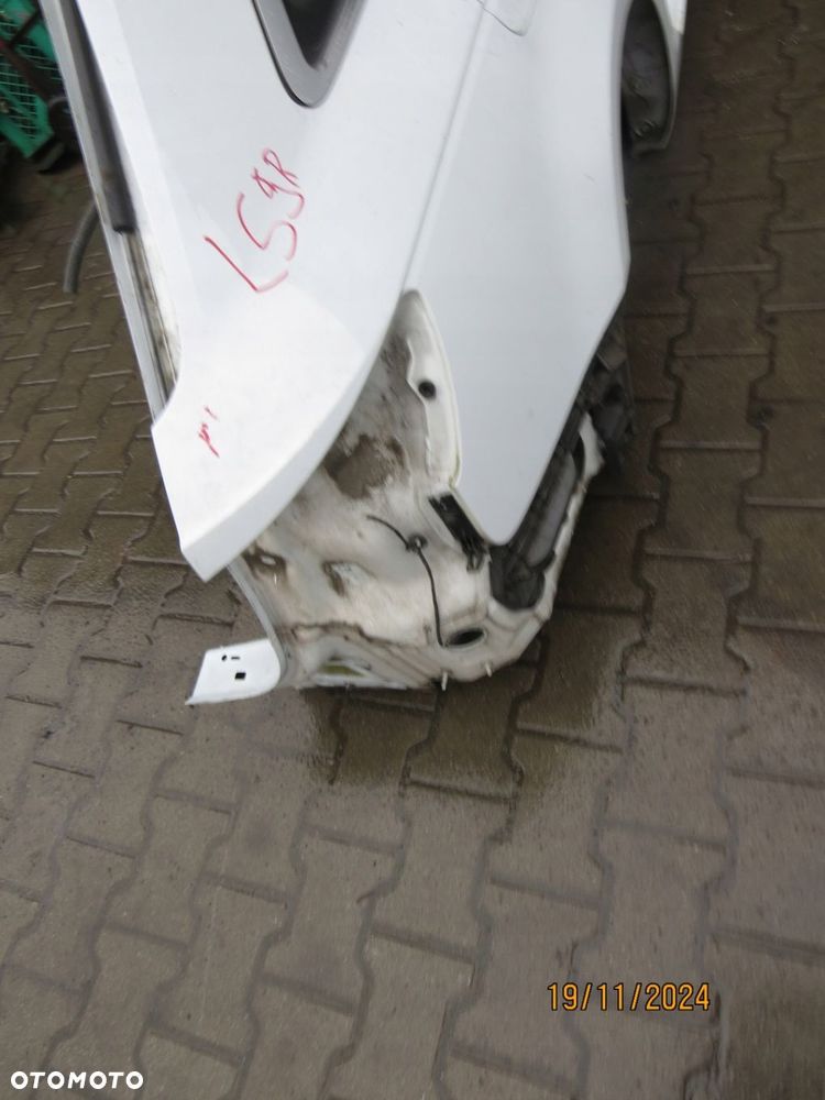 AUDI A4 B9 17R kombi tył prawy BŁOTNIK - 2