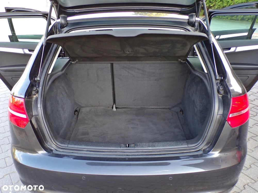 Audi A3 Sportback 1.4 TFSI Ambiente - 28