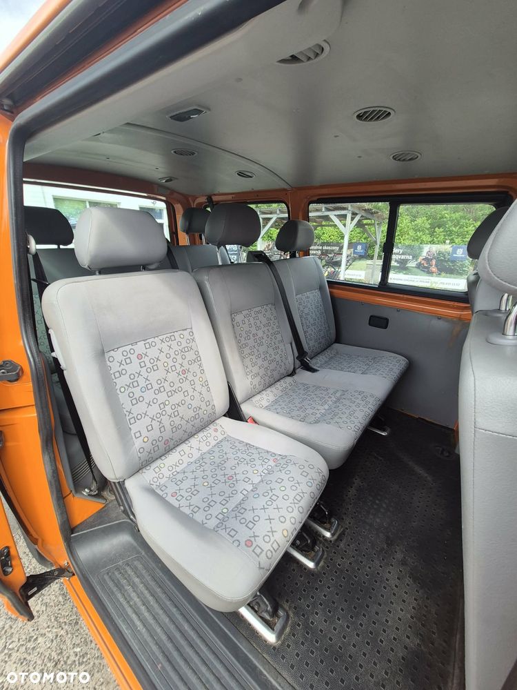 Volkswagen Transporter - 4