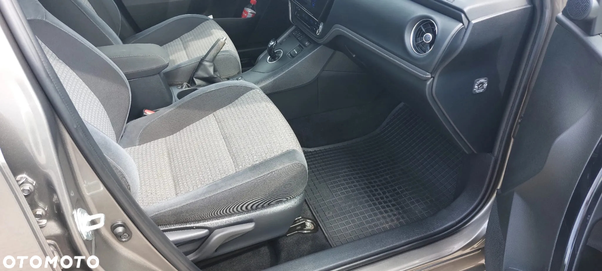Toyota Auris - 7