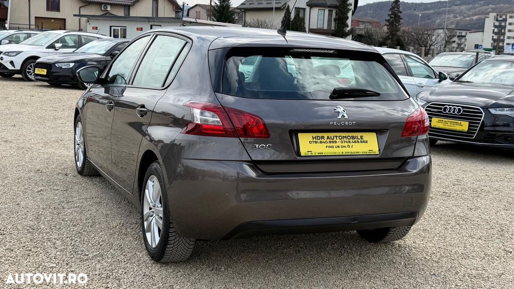 Peugeot 308 e-HDi 115 Stop & Start Niveau 2 Business-Line - 11