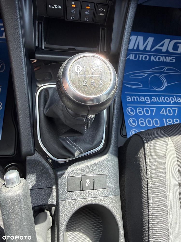 Toyota Auris 1.6 Premium Comfort - 26