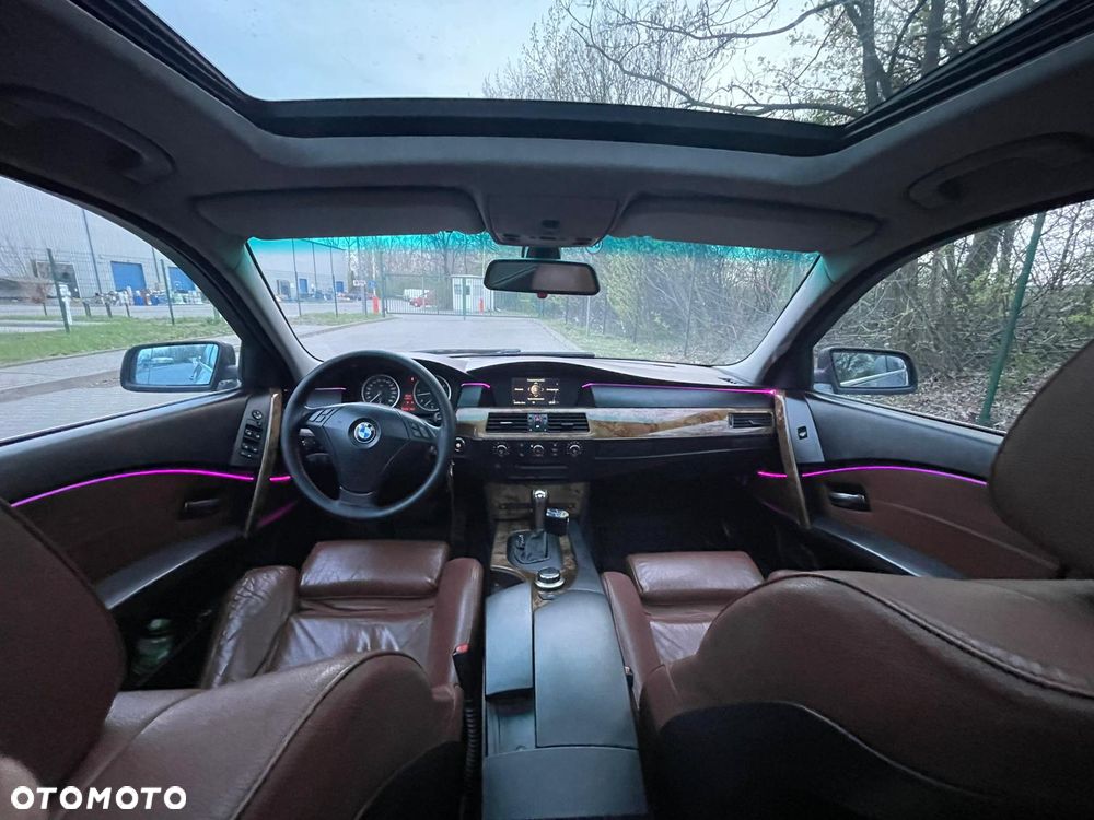 BMW Seria 5 525d - 7