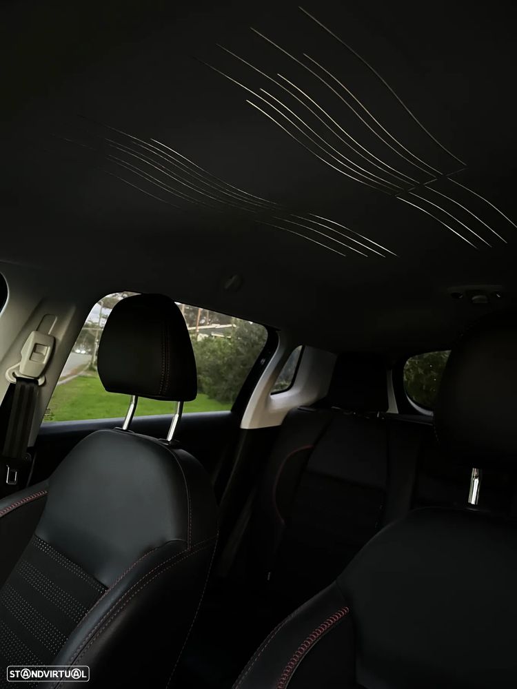 Peugeot 2008 1.2 PureTech GT Line - 17