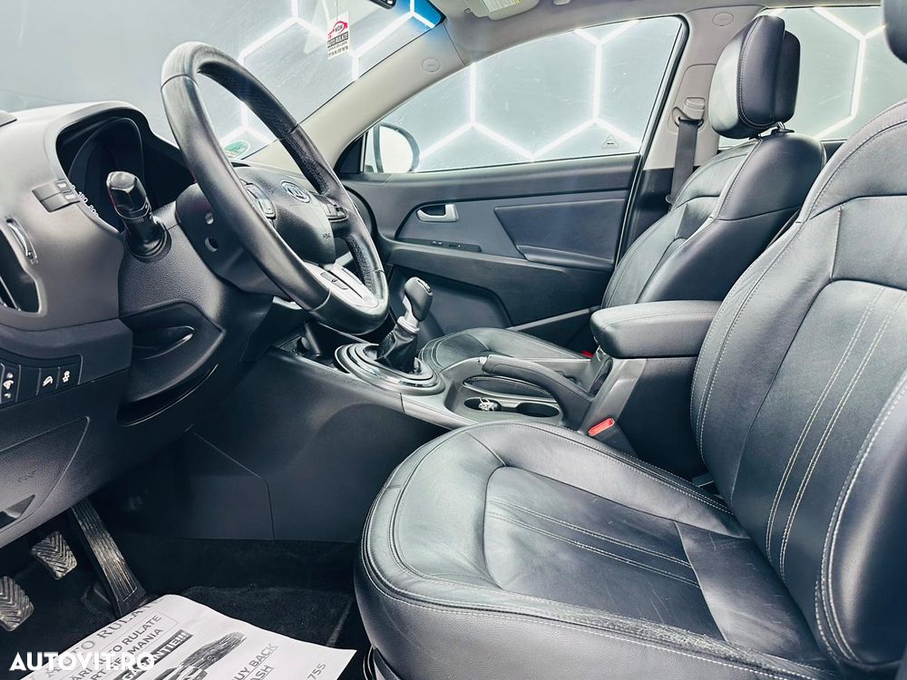 Kia Sportage 1.7 CRDI 2WD ISG Dream-Team Edition - 16