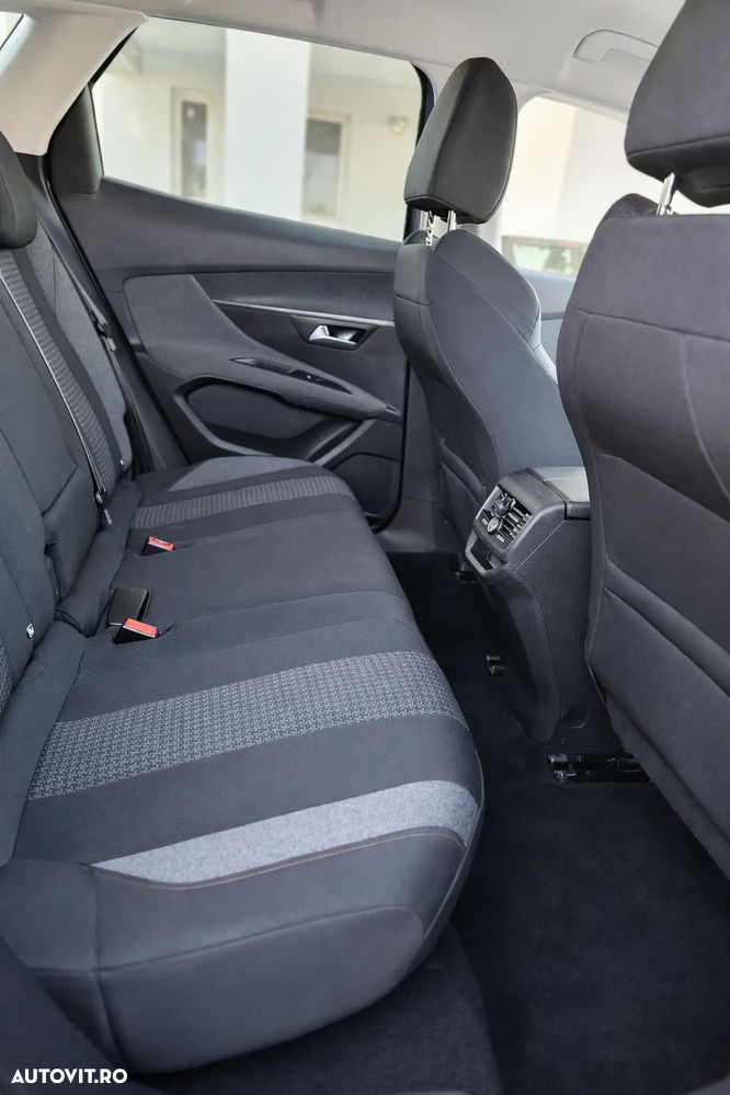 Peugeot 3008 BlueHDi 130 Stop & Start EAT8 Allure - 8