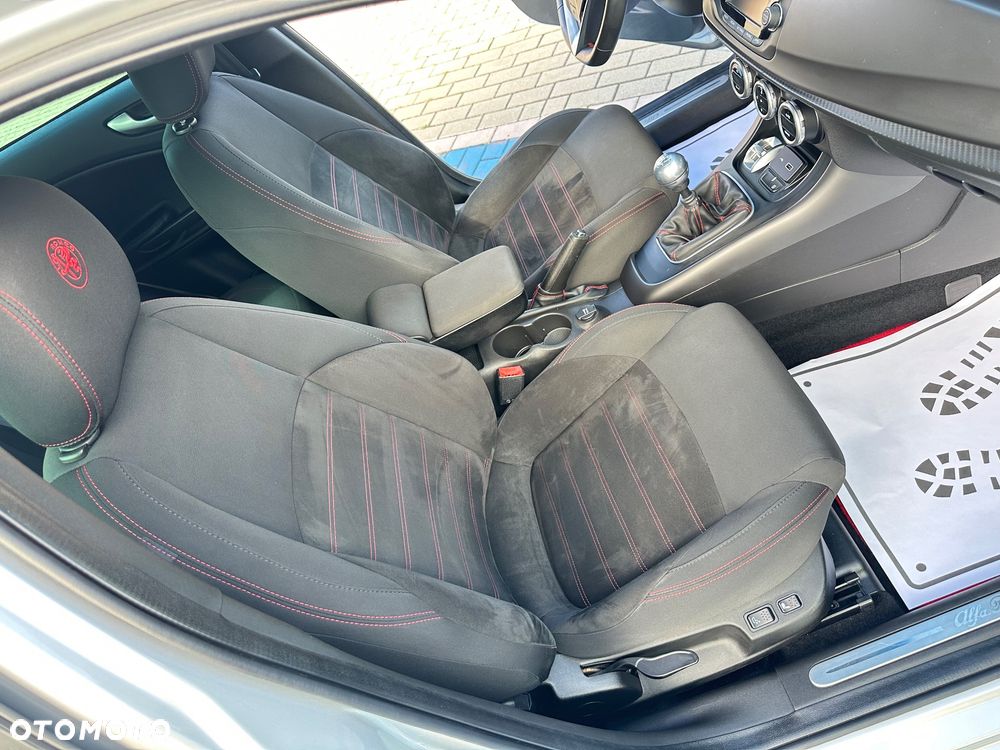 Alfa Romeo Giulietta 1.4 TB Distinctive - 17